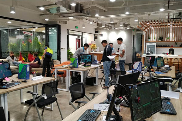 dịch vụ cho thuê máy tính quay dựng phim của Hưng Long Thịnh Vượng tại TP.HCM