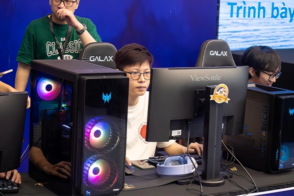 hình ảnh thực tế dịch vụ cho thuê máy tính thi đấu game của Hưng Long Thịnh Vượng