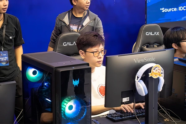 hình ảnh thực tế dịch vụ cho thuê máy tính thi đấu game của Hưng Long Thịnh Vượng